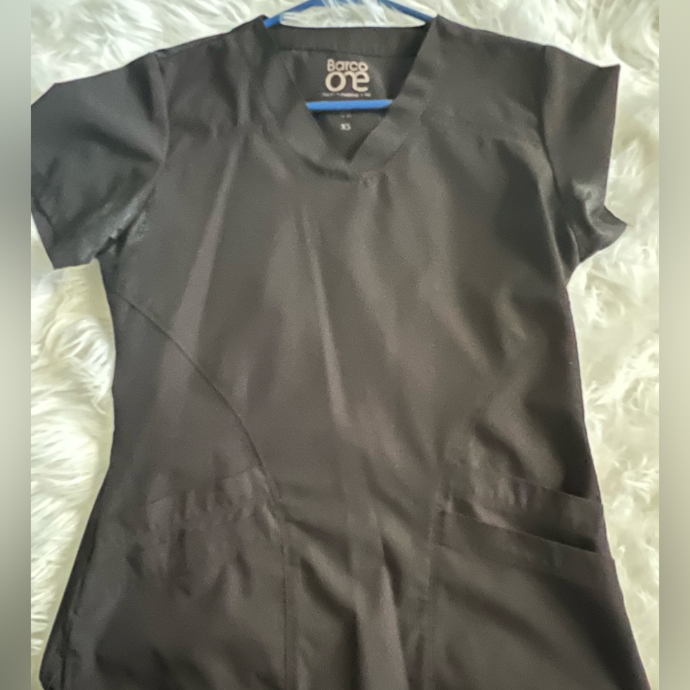 Scrub top